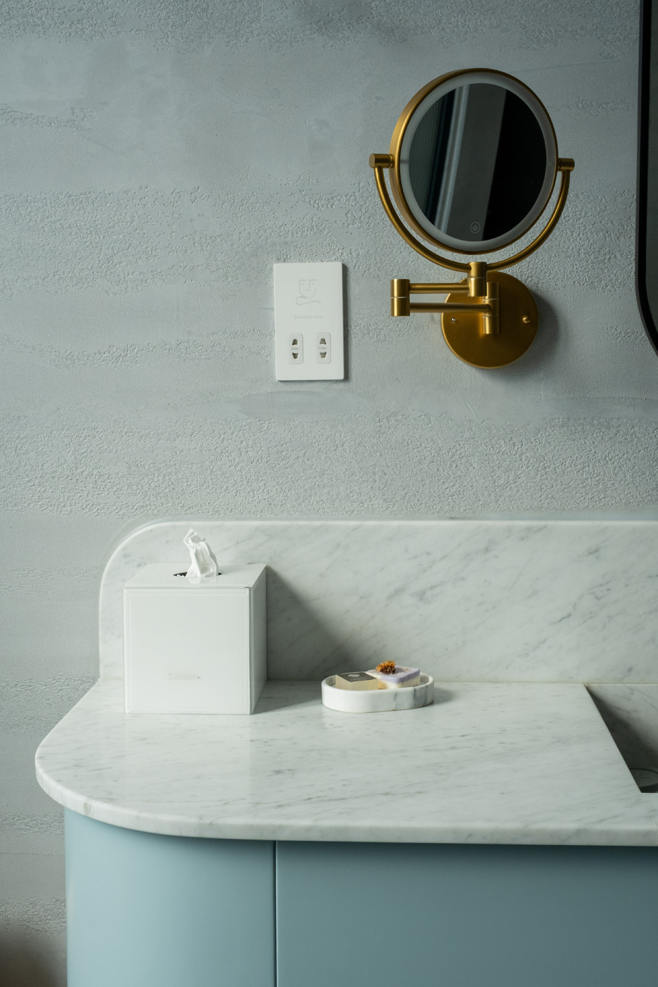 Bagno_marmo di Carrara