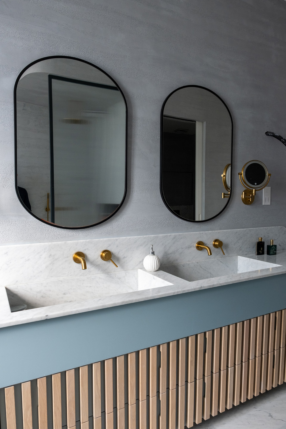 Bagno_marmo di Carrara