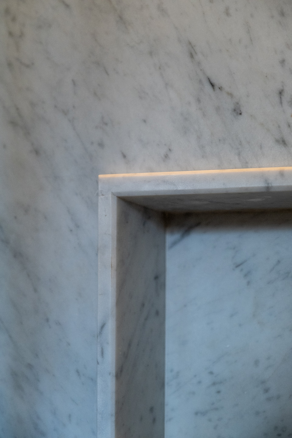 Bagno_marmo di Carrara