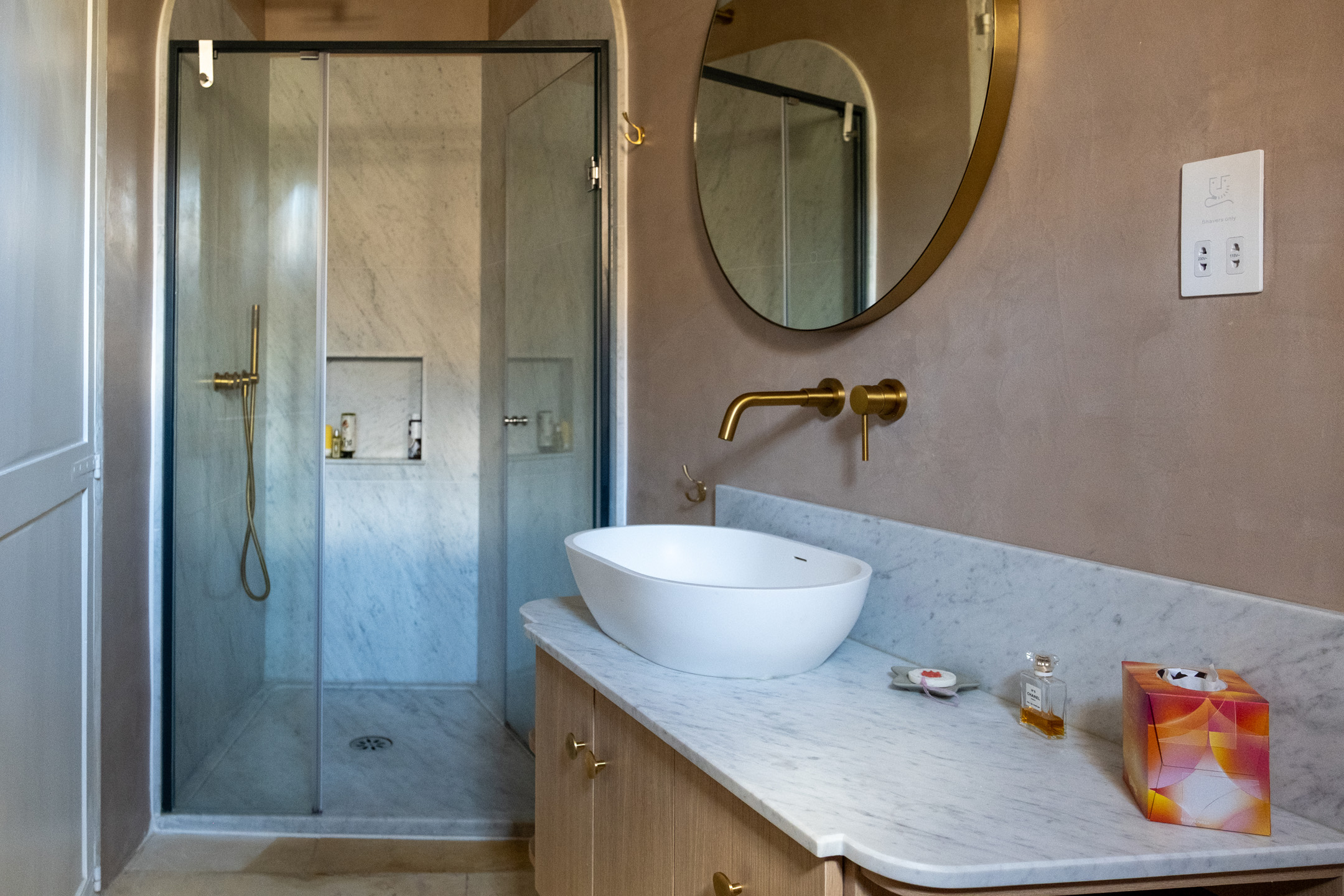 Bagno_marmo di Carrara